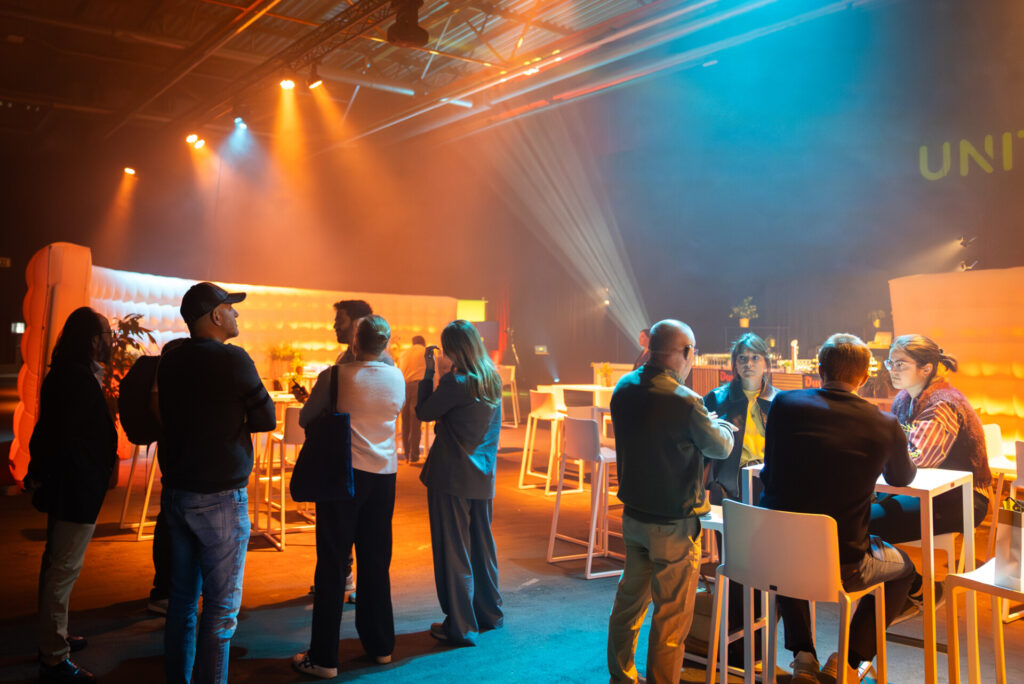 EF25_Unit7_Opening_LR_45