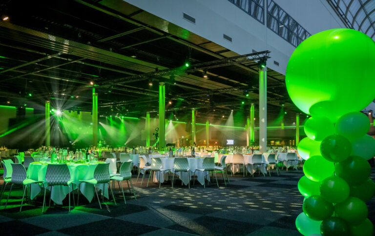 52652359483_3d23bd3f3b_o