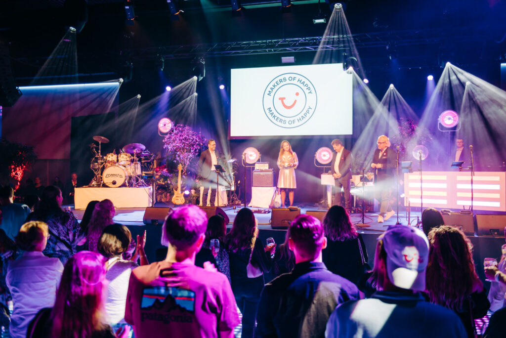 TUI: Makers of Happy