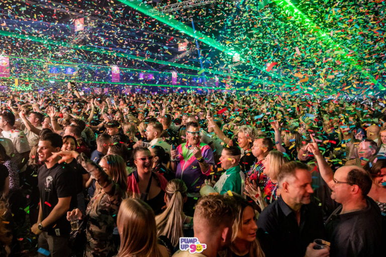 Feest in beurshal bij Evenementenhal Hardenberg