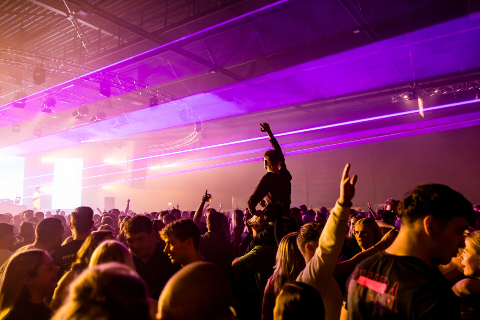 Pump up header