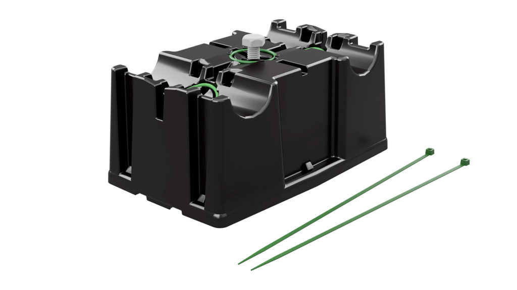 Roof support for cable ladder, wire mesh trays and pipes