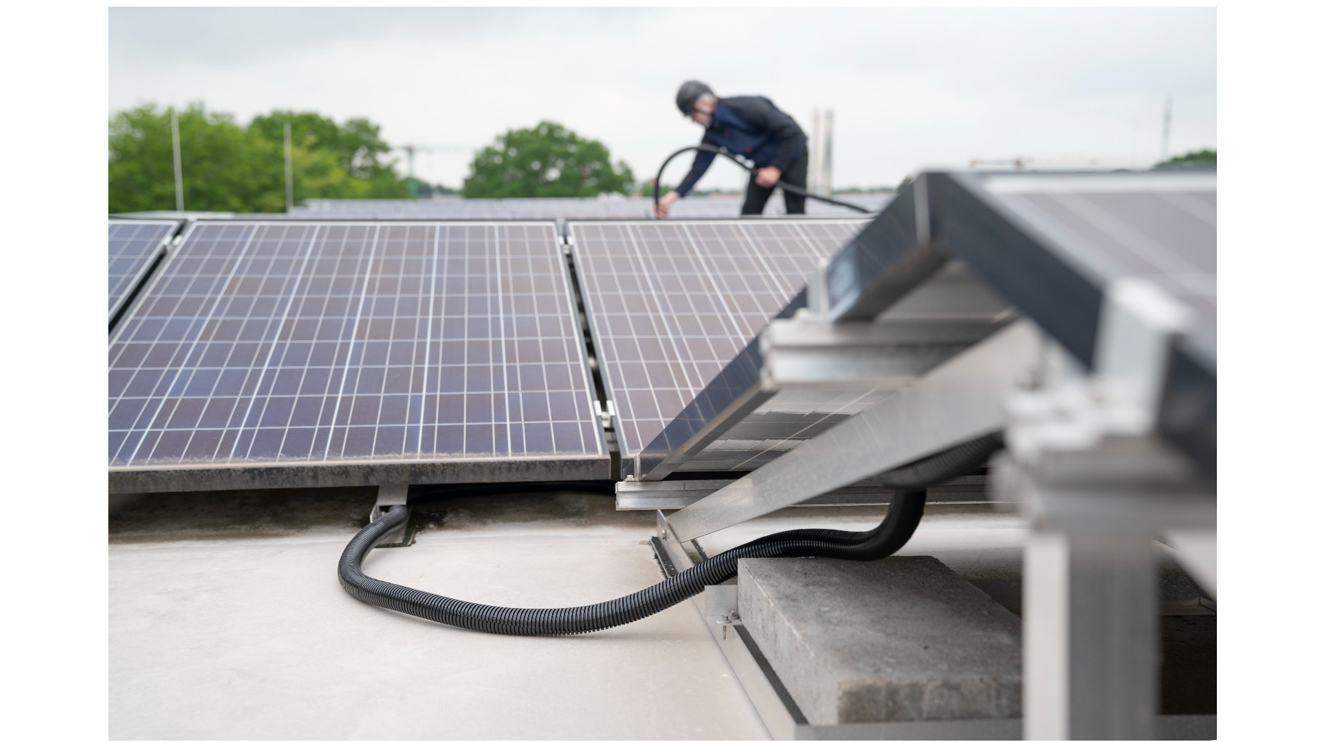 Solar Hose with 25-year performance for UV light!