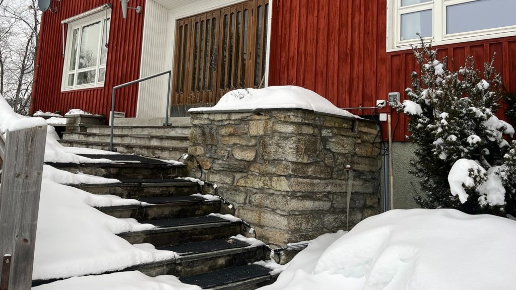 Värmemattor som säkrar trappor på et festlokal