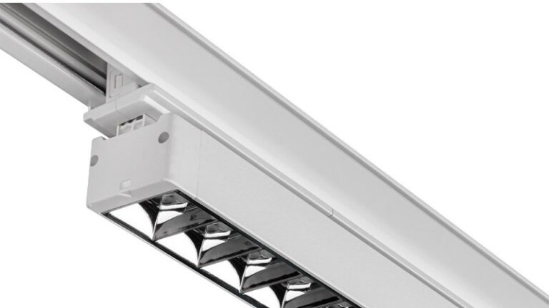 Trio – Linjär armatur för skena