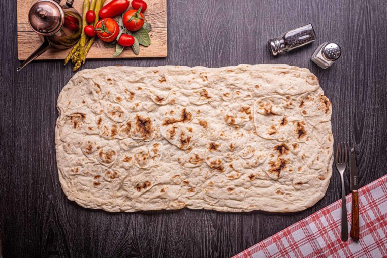 Quelli della Pizza Flatbread Romana hapanjuuripizzapohja 60x30cm esipaistettu pakaste