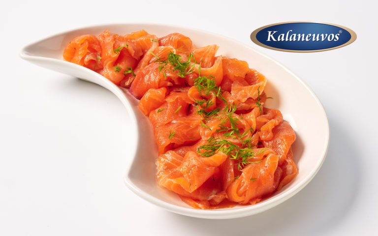 Lightly salted sliced trout fillet (Oncorhynchus mykiss)