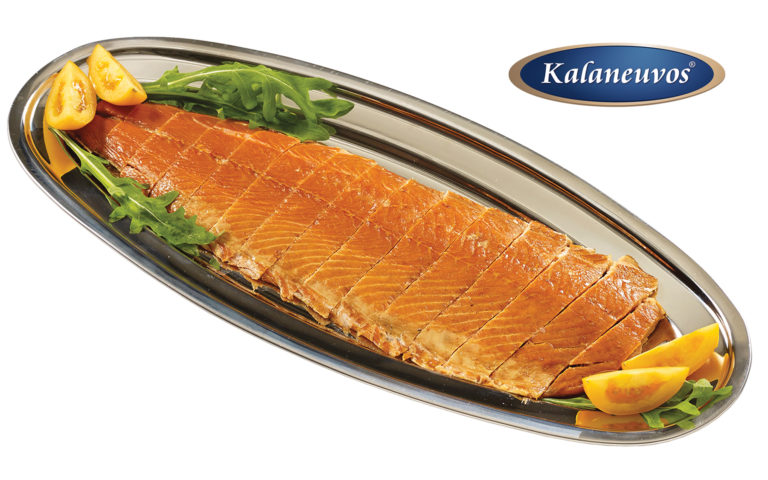 Hot-smoked salmon buffet fillet (Salmo salar)