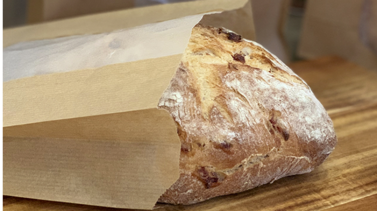 Fönsterpåsar med pappersfönster