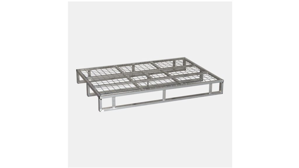 128-1 STÅLPALL MED NÄTBOTTEN Robust stålpall med nätbotten, 1200 x 800 mm.