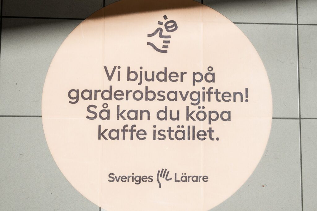 Klisterdekal på golv