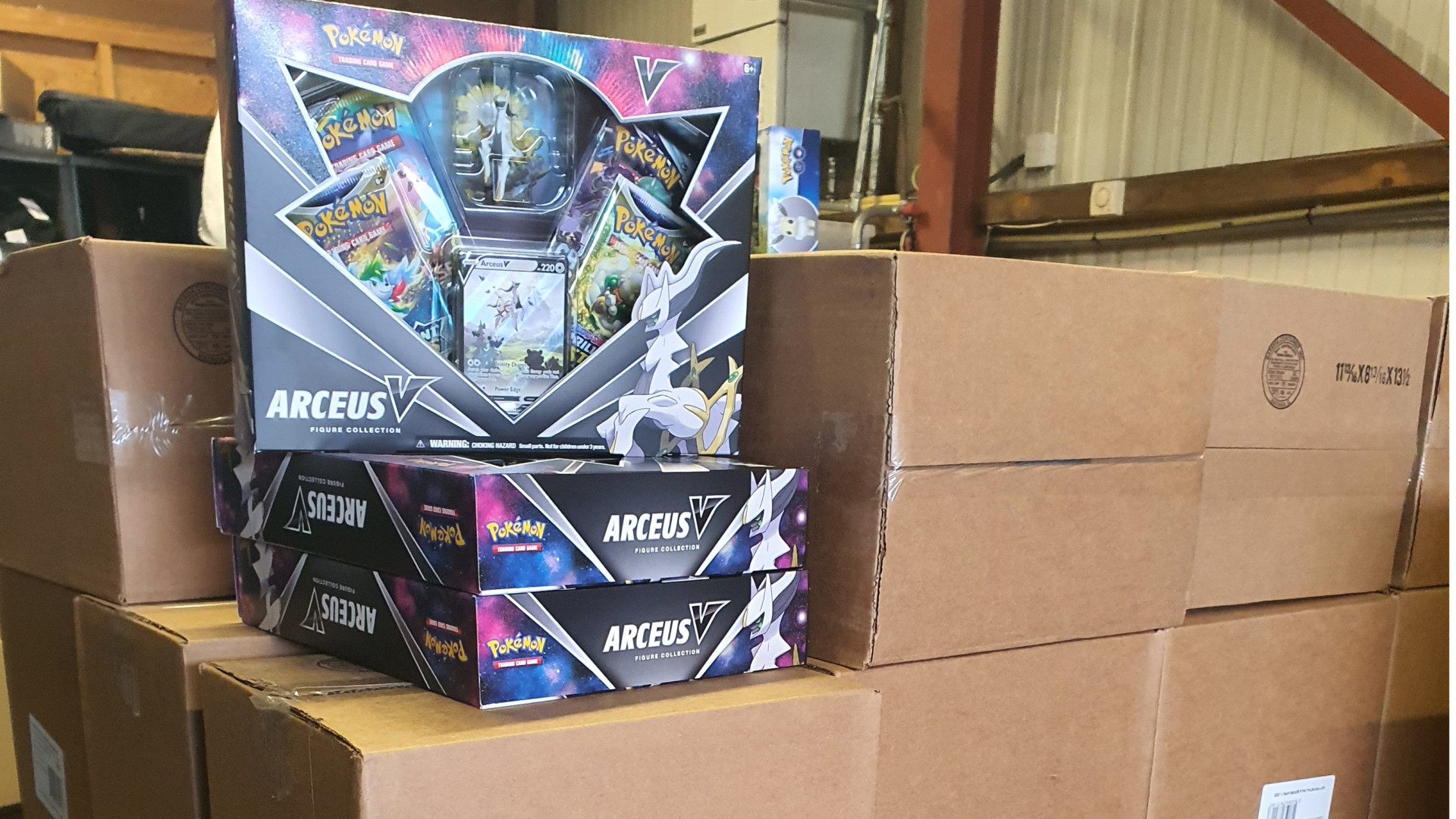 Arceus V Figure Boxes FACTS