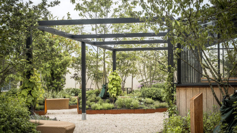LuxxOut Aluminium Pergola