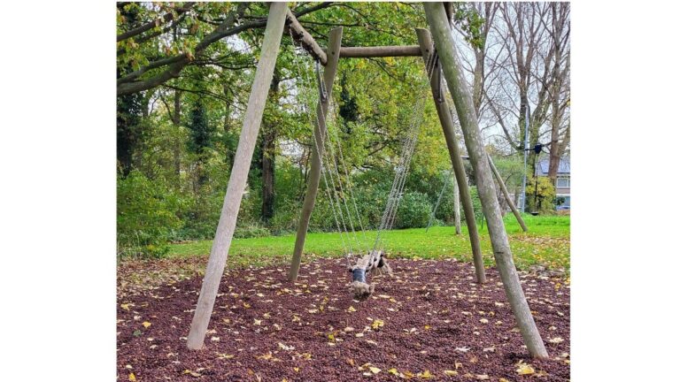 De valdempende perziksteen tot wel 9 meter hoogte gecertificeerd.