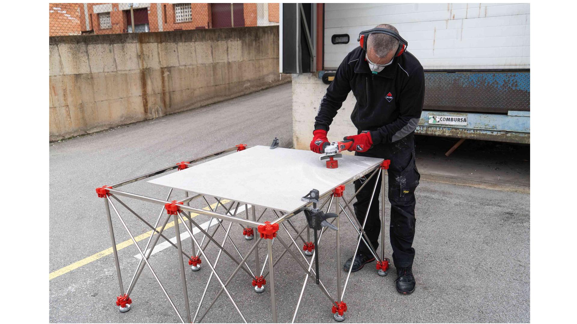 RETRAC-TABLE inklapbare werktafel