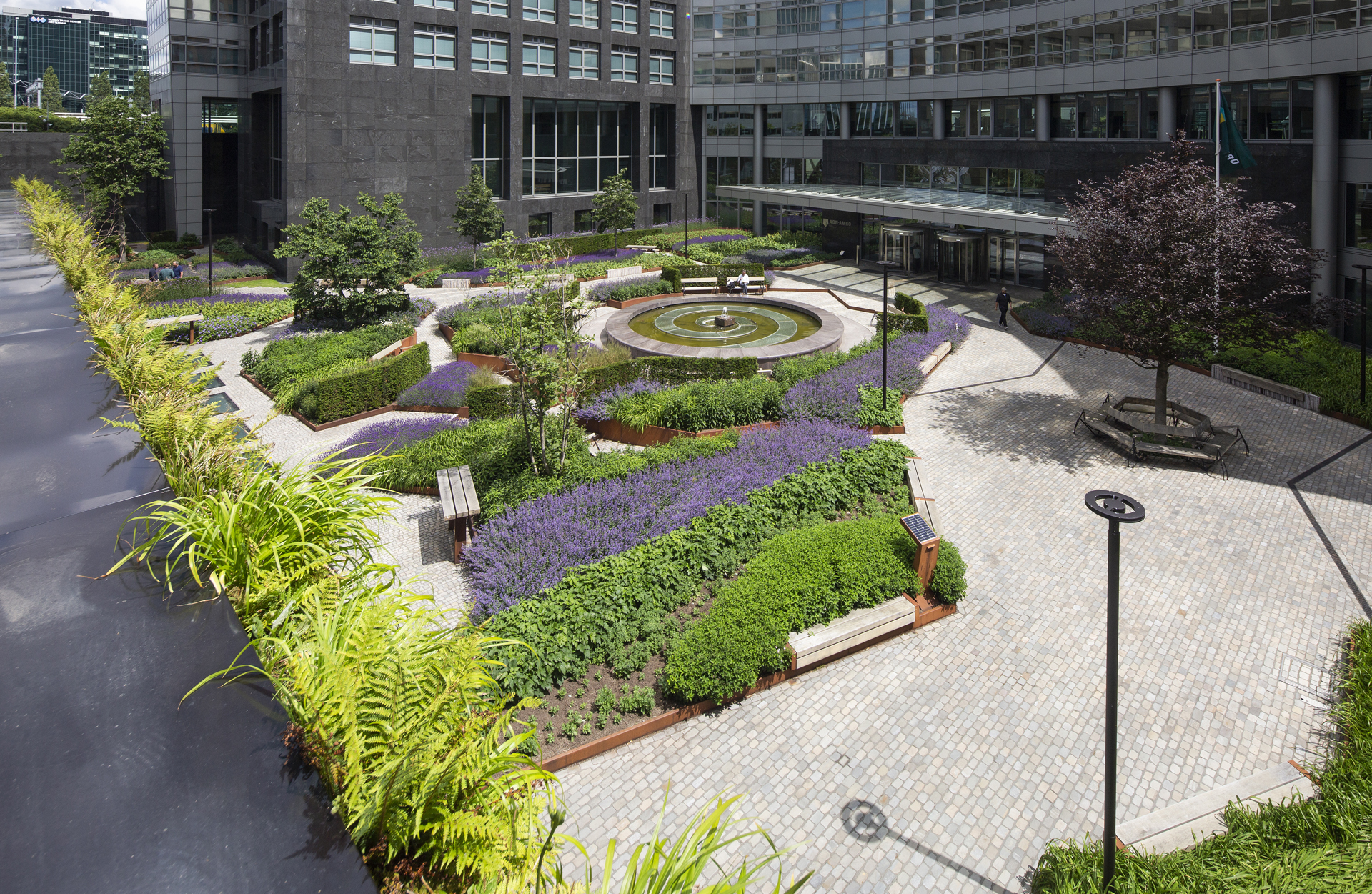 Thuis in alles wat met binnen- en buitengroen te maken heeft