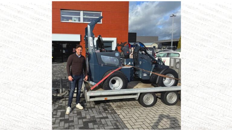 Relly 1.8C mini shovel uitgeleverd aan Nijverdal Infra