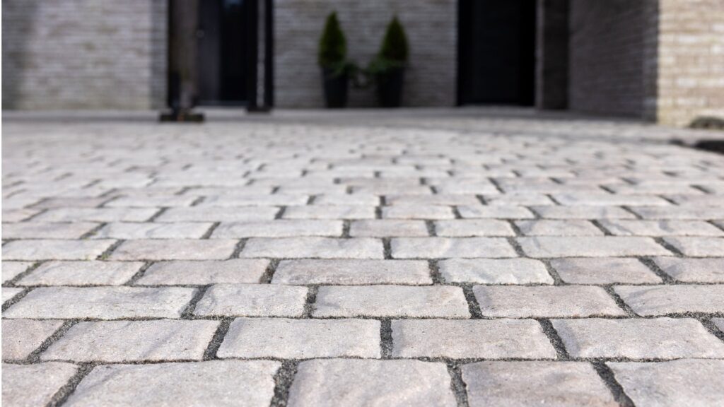 Kasseistenen voor de oprit