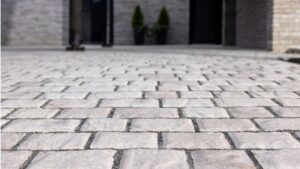 Kasseistenen voor de oprit