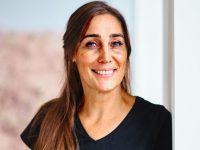 6720 Karin Capieau vierkant