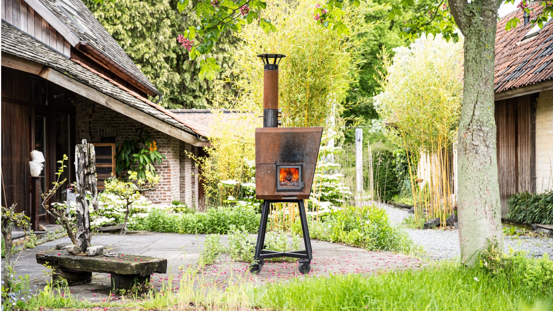 OVUN | All-in-one Four / BBQ / Fumeur