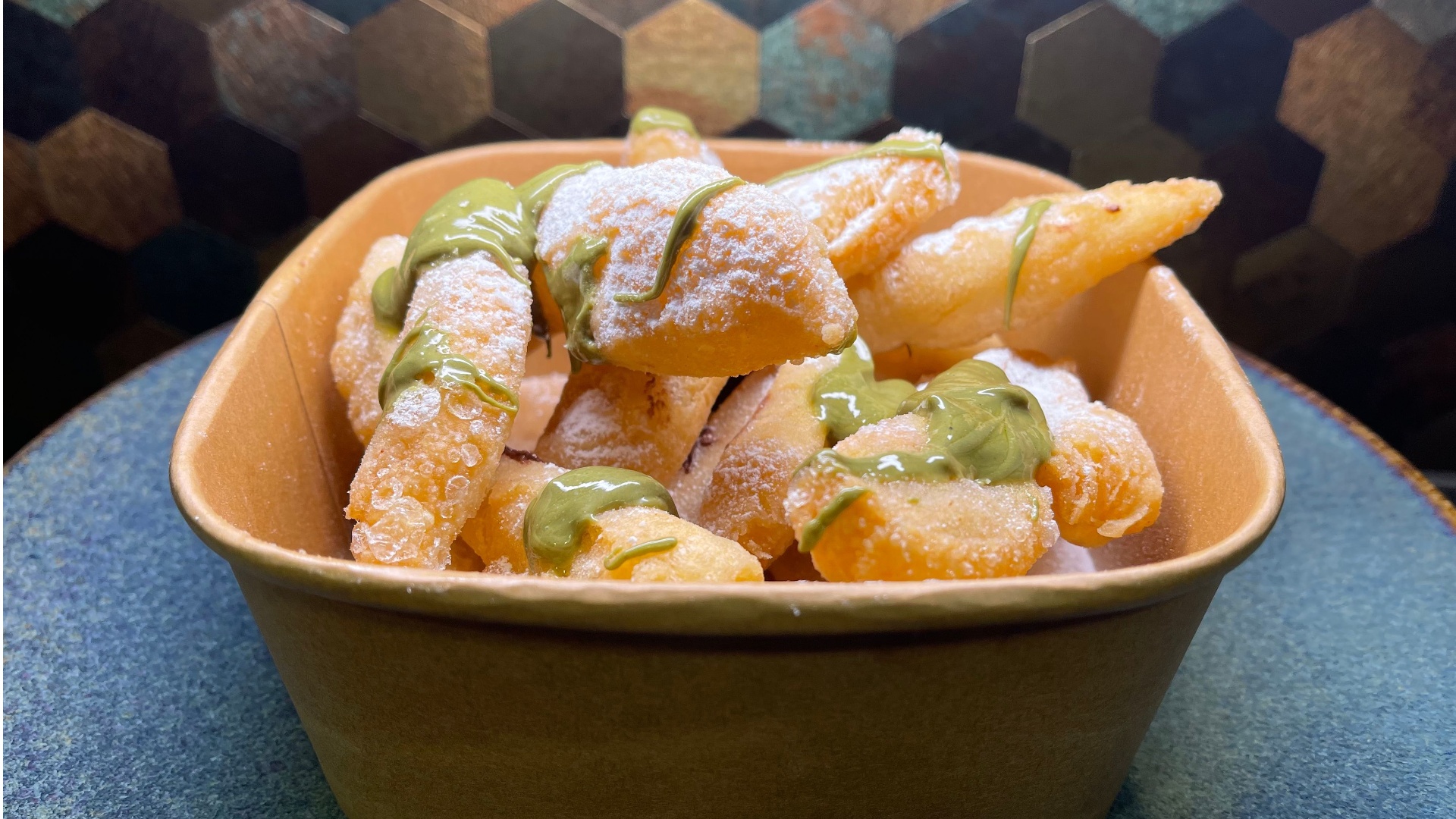 Pâte à pizza frite (dessert)