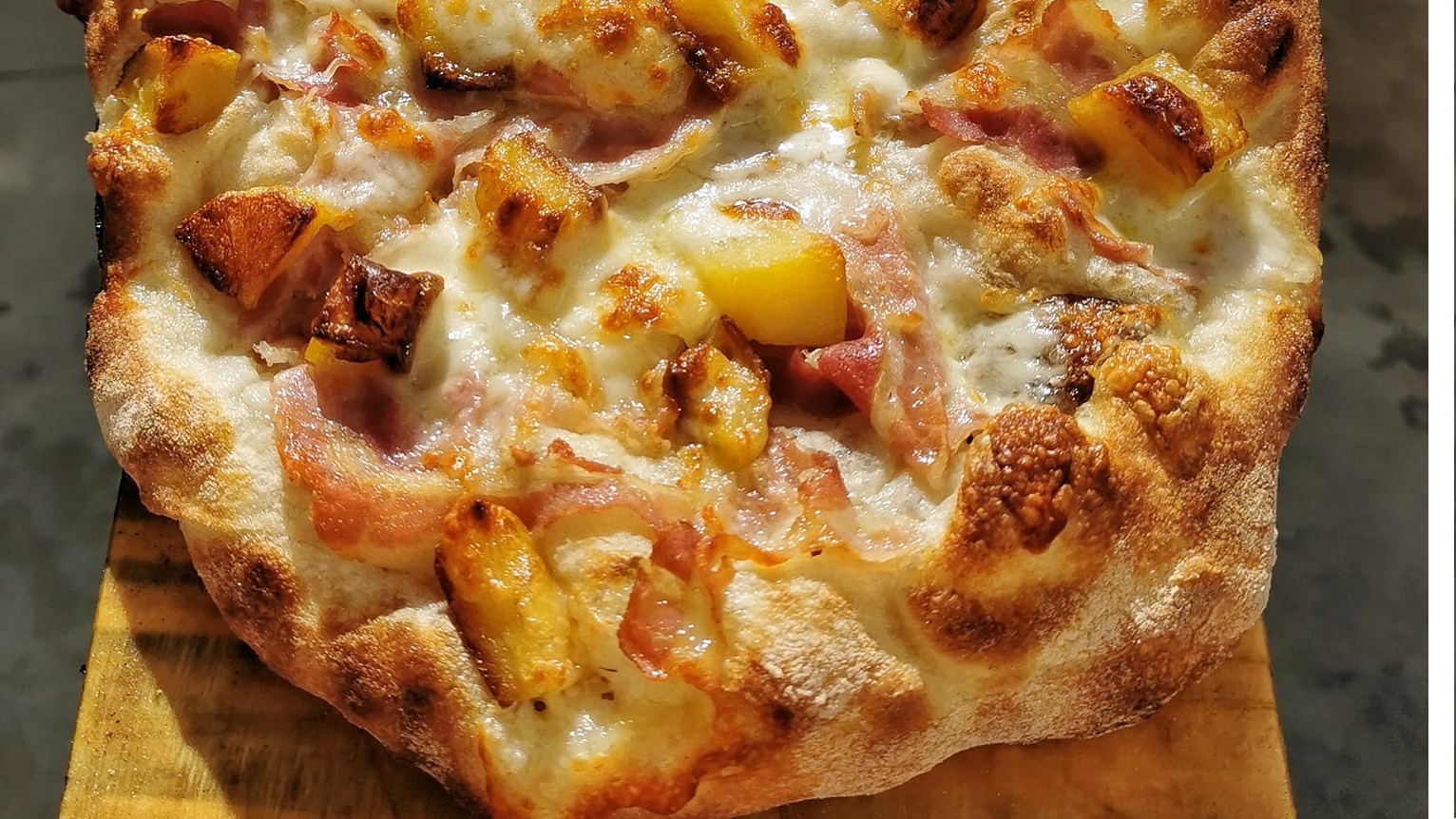 Focaccia pizza