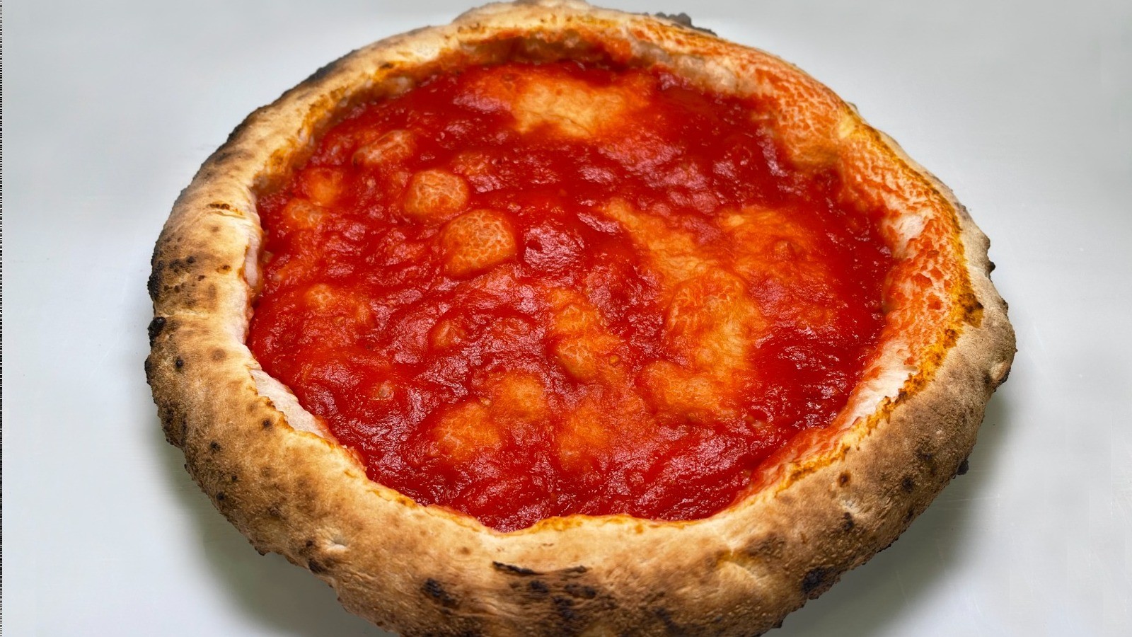 Base de pizza à la passata