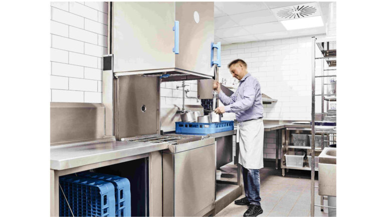 Le lave-vaisselle à capot économique et ergonomique, M-iClean H