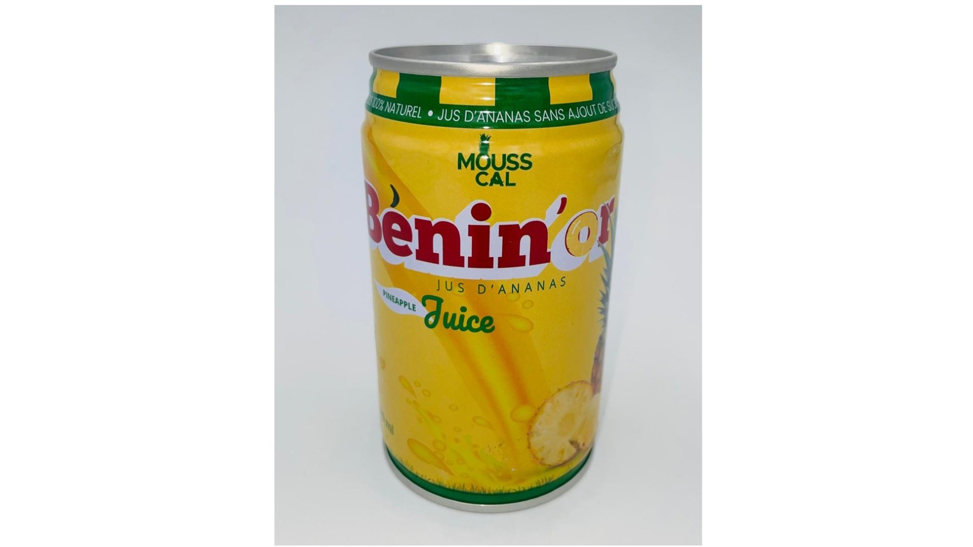 BENIN’OR biedt de authentieke smaak van de Pain de Sucre® ananas uit Benin, verwerkt volgens strenge normen. Dit natuurlijke sap, verkrijgbaar in blikken van 33 cl, wordt al 24 jaar geproduceerd door MOUSS CAL, toegewijd aan kwaliteit en lokale landbouw.