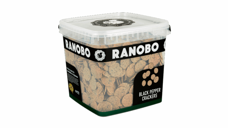 Black pepper crackers