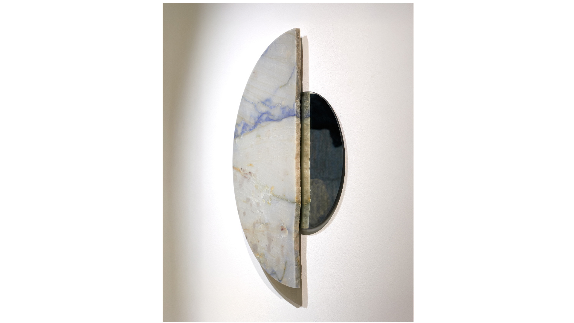 Eos sculptural mirror