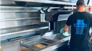 Reiniging frituurinstallaties.