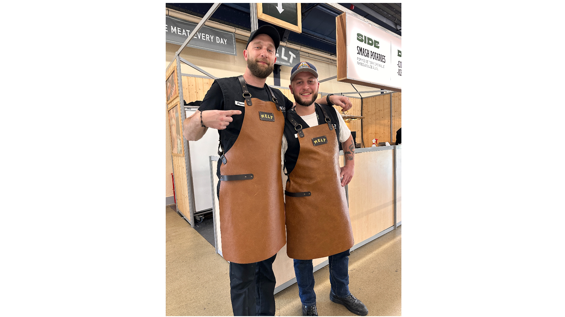 Gepersonaliseerde leren schort met badge
