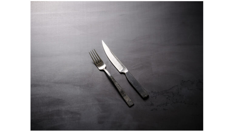 Couteau de table Brut de forge avec fourchette