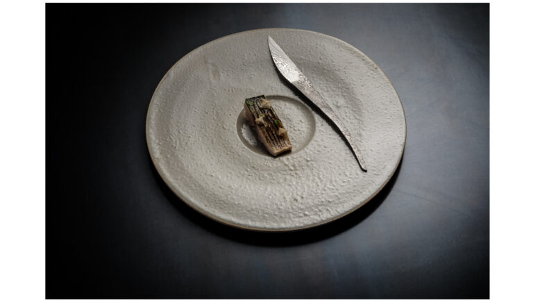 Couteau de table en damas