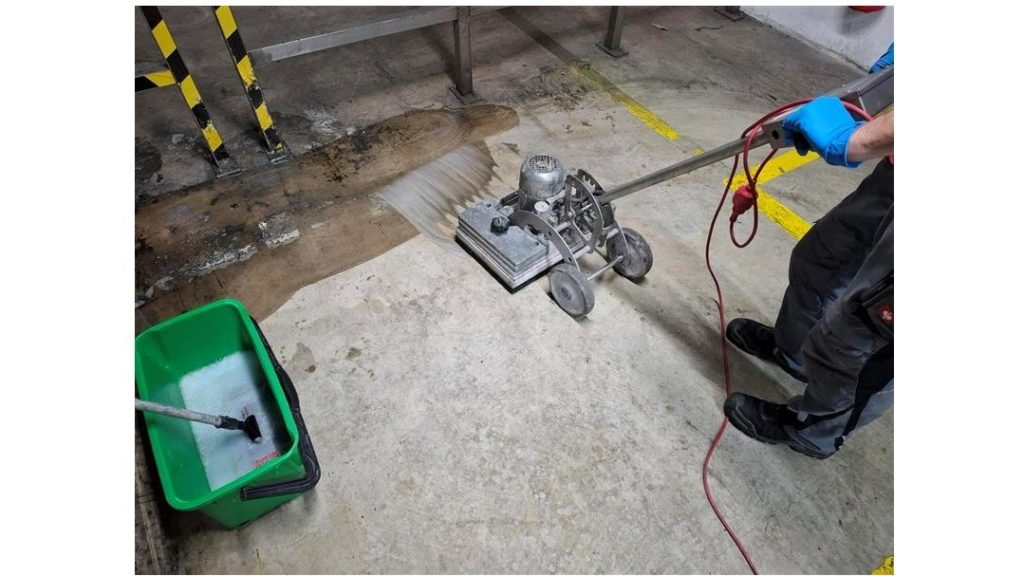 cleaning of production halls