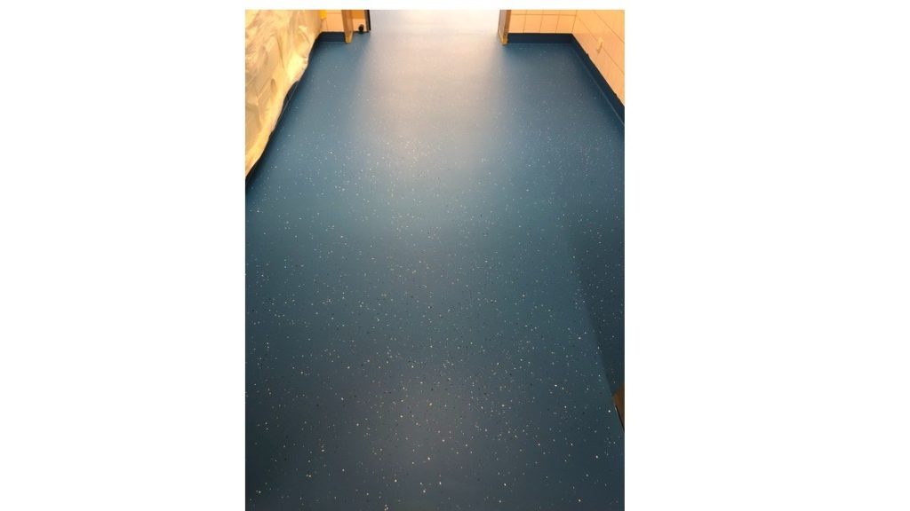 cleaning of production halls and warehouses