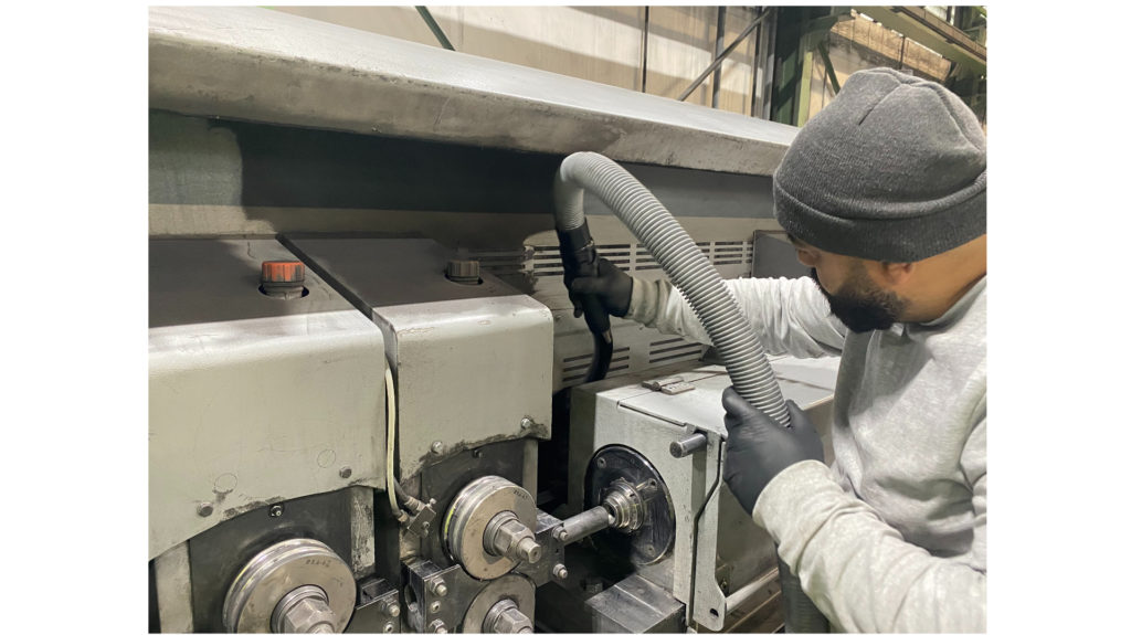 cleaning of machines and technical equipment