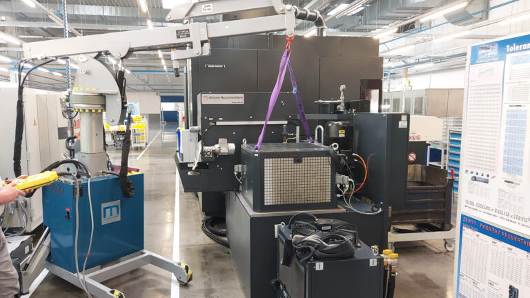 12MO S180 v2 – Compact Mini Crane with 180° Rotation and Vertical Mast