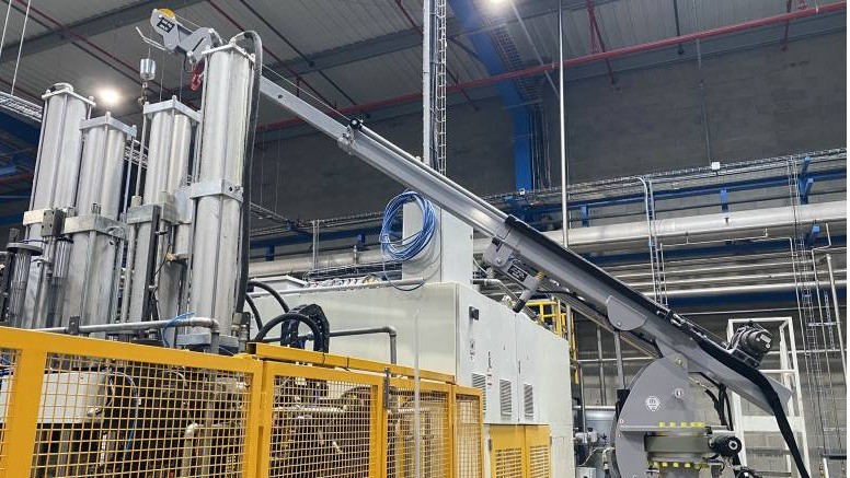 12MO Evolutive v2 &ndash; Compact Electric Workshop Mini Crane (1250 kg)