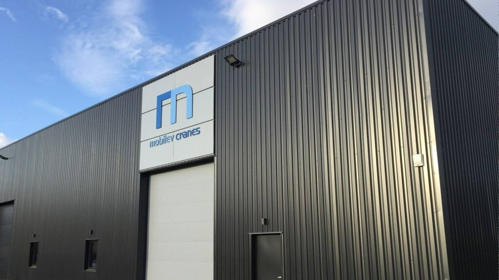Mobilev Cranes – Französischer Hersteller kompakter mobiler Hebelösungen