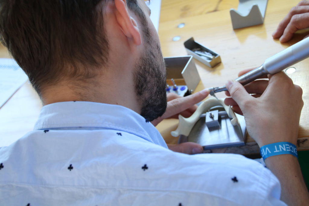 Kies voor het unieke Mix & Match concept van Implant College