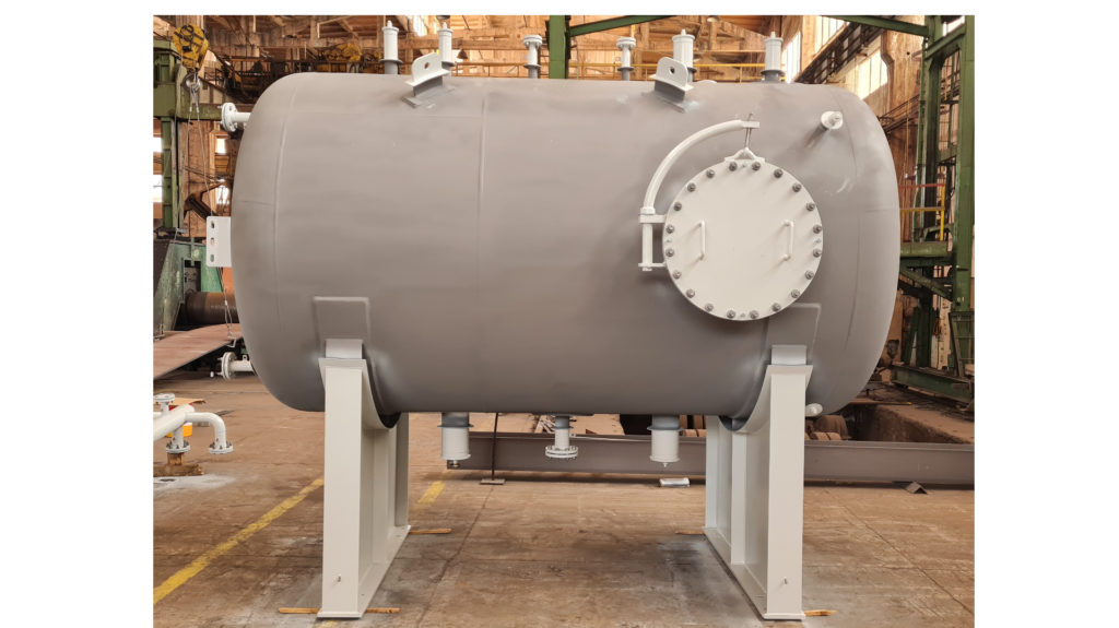 Steam vacuum vessel