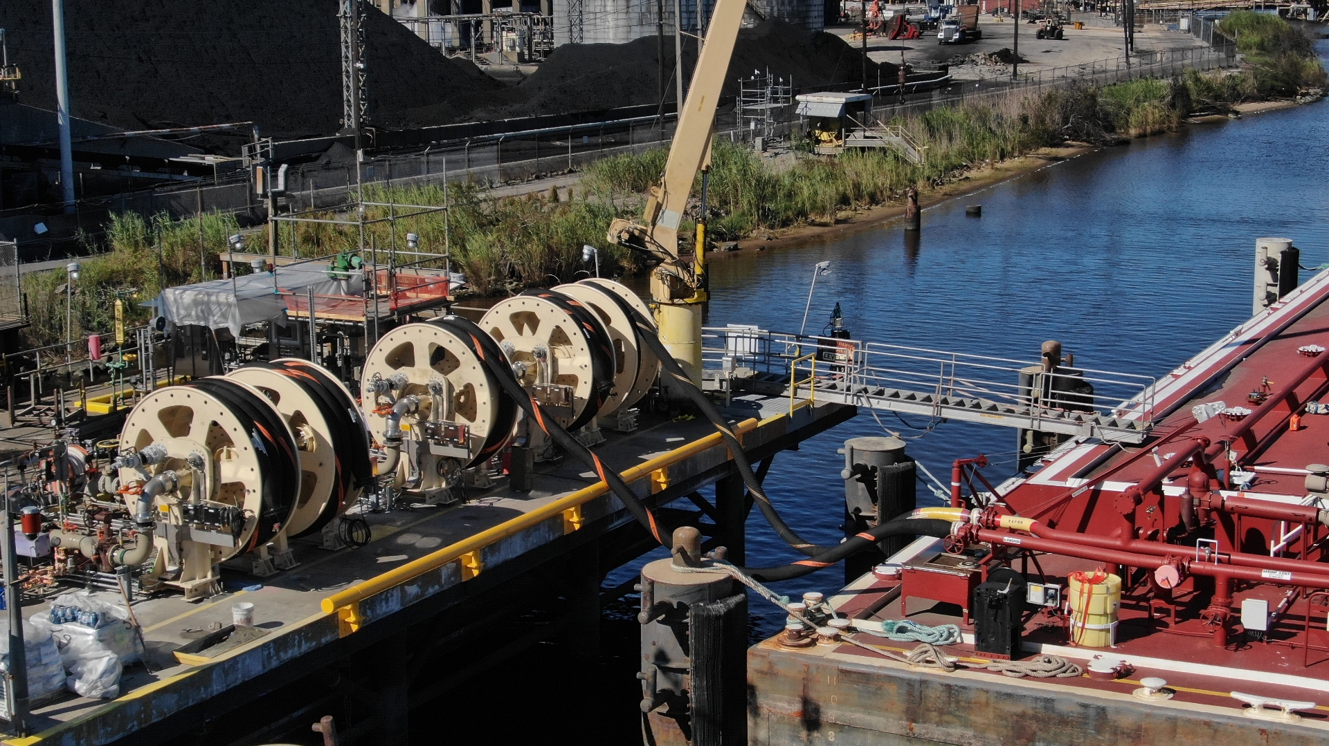 1st in the USA – QuayReel®/DockReel® – Tanker Loading & Unloading