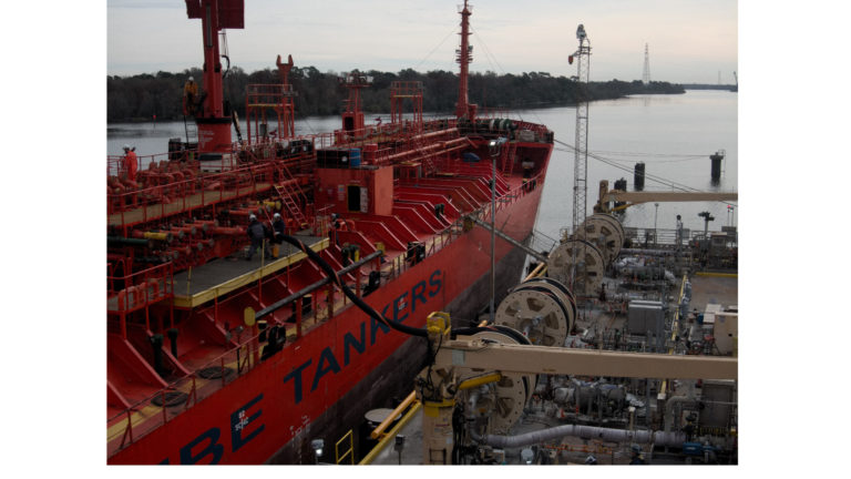 QuayReel®/DockReel® – Tanker Loading & Unloading – 1st in the USA