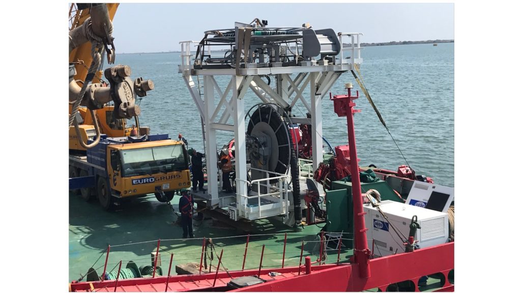 QuayReel®  System – Small Scale River Terminal