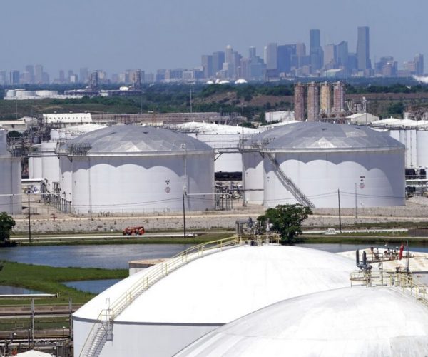 AP20122666772336-1000x667-1