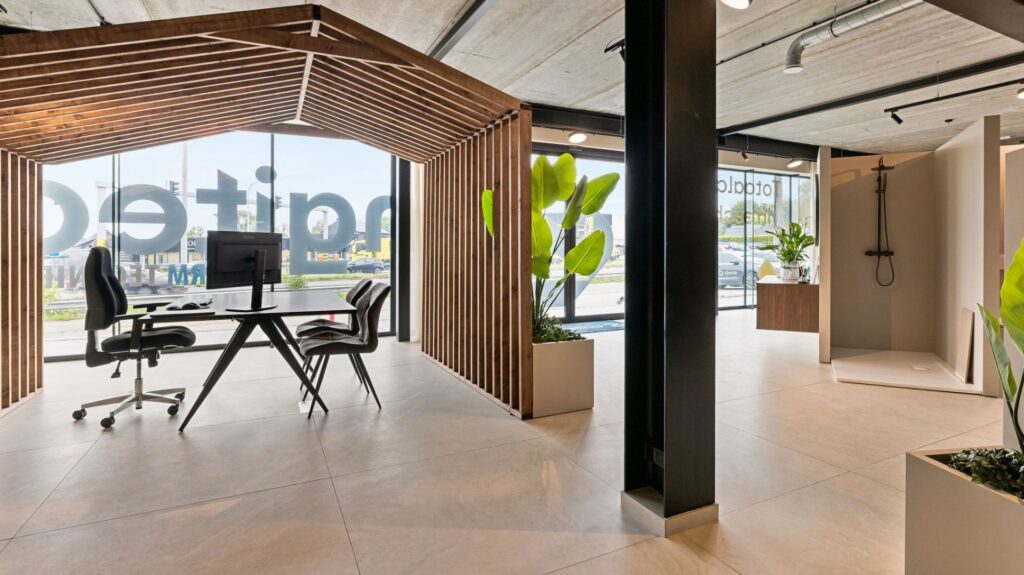 Splinternieuwe showroom met beleving!!