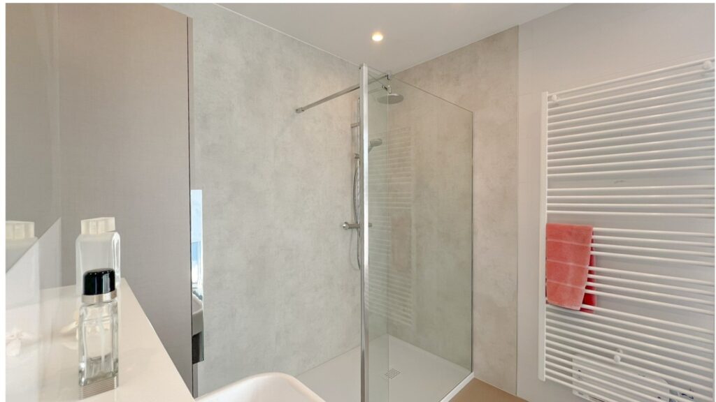 Doucherenovatie – Breek je bad uit en plaats een inloopdouche! Klaar in enkele dagen.